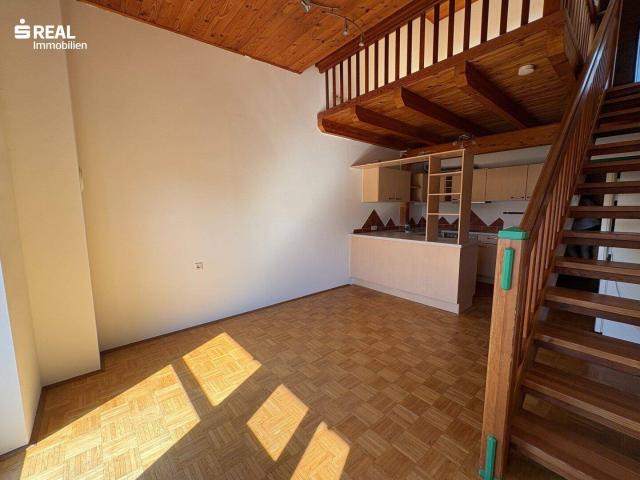 Gemütliche 3 Zimmer Maisonette Wohnung mit Galerie und Balkon
