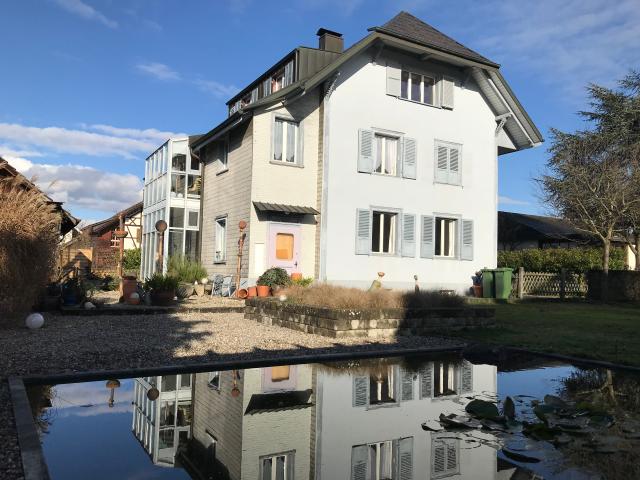 Gemütliche 3 Zimmer Dachwohnung mit Fernsicht in Herzogenbuchsee