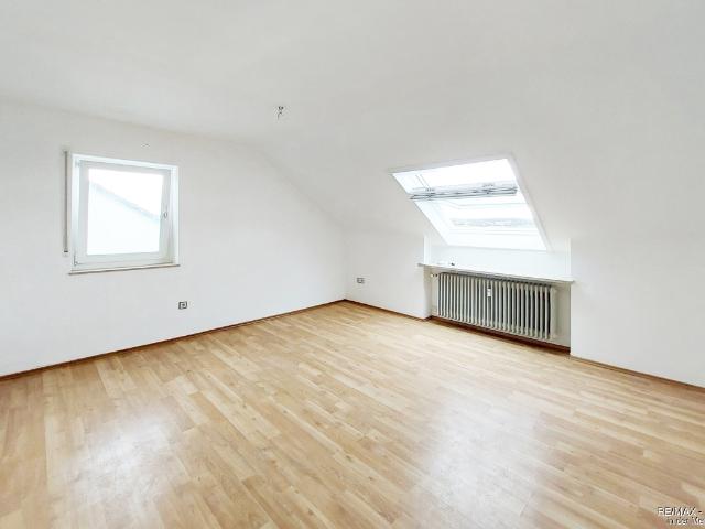 Gemütliche 3 Zimmer Dachgeschosswohnung