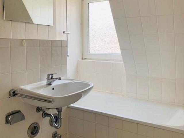 Gemütliche 3 Zimmer Dachgeschosswohnung frei