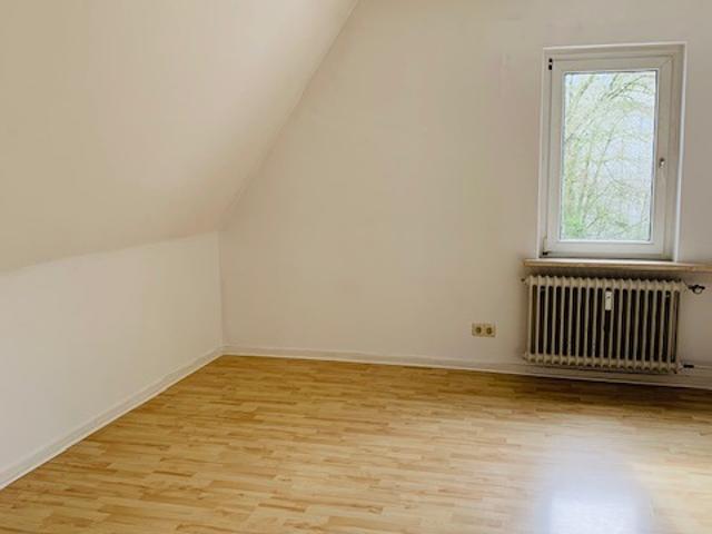 Gemütliche 3 Zimmer Dachgeschosswohnung frei