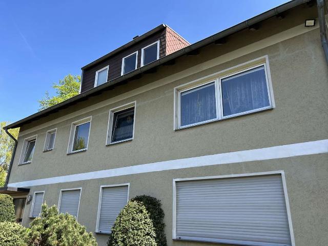 Gemütliche 3 Zimmer Dachgeschosswohnung mit Balkon zu vermieten