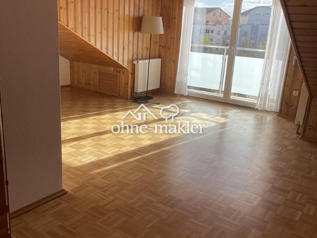 Gemütliche 3 Zimmer Dachgeschosswohnung mit besonderem Charme in ruhiger Lage