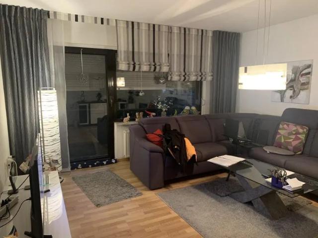 Gemütliche 3 Zimmer EG Wohnung mit Terrasse und Gartennutzung