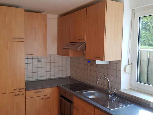 Gemütliche 3 Zimmer Souterrain Wohnung mit Stellplatz in Calden zu vermieten