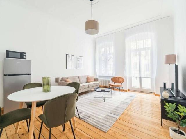 Gemutliche 3 Zimmer Wohnung in Neukölln voll möbliert