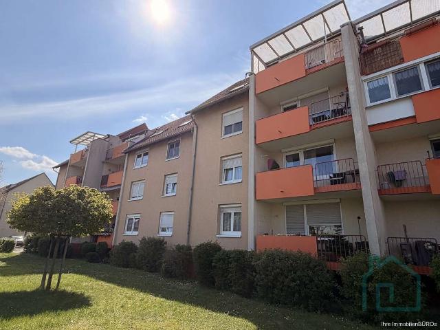 Gemütliche 3 Zimmer Wohnung mit modernem Wohnkomfort und eigenem Stellplatz