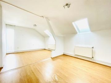 Jetzt einziehen & sparen 2 Monate halbe Miete! Gemütliche 3 Zimmer Wohnung mit Balkon, 2 Parkplätzen & großem Gemeinschaftsgarten!