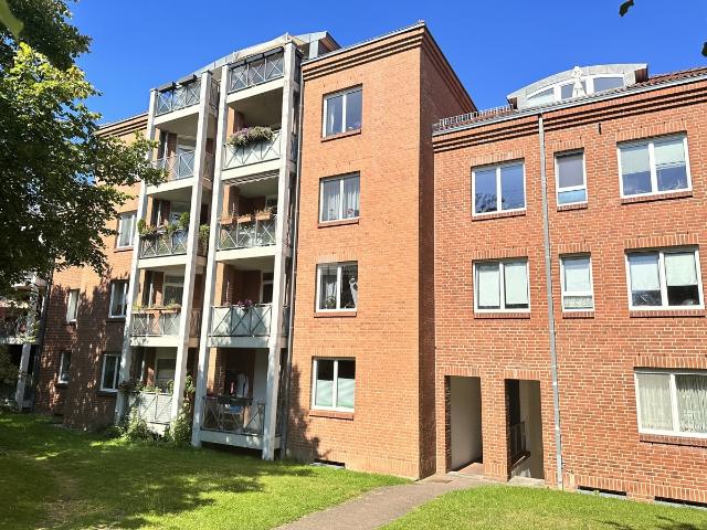 Gemütliche 3 Zimmer Wohnung mit Balkon im Erdgeschoss – Wohnen in der Weststadt