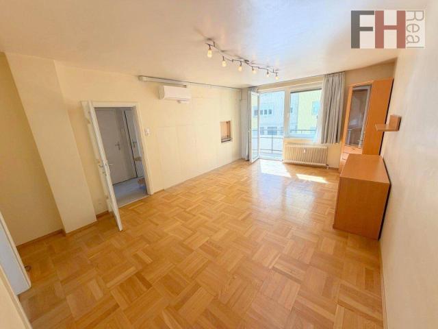 Gemütliche 3 Zimmer Wohnung mit großer Loggia und Parkplatz in Wien Döbling