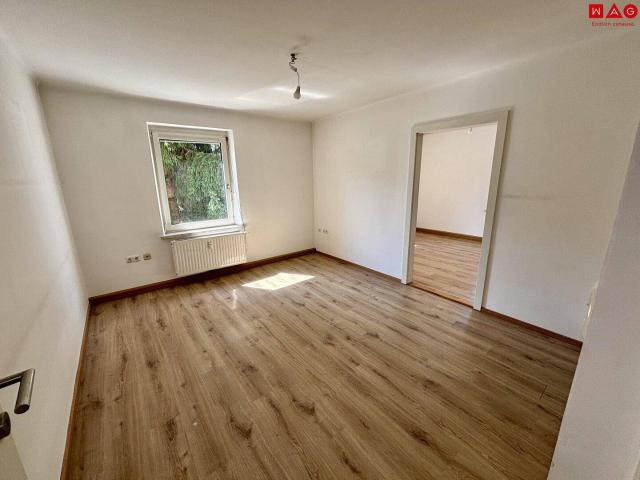 Gemütliche 3 Zimmer Wohnung mit lichtdurchfluteten Räumen, traumhaftem Grünblick, durchdachtem Grundriss und vielseitigen Gestaltungsmöglichkeiten in hervorragender Lage!