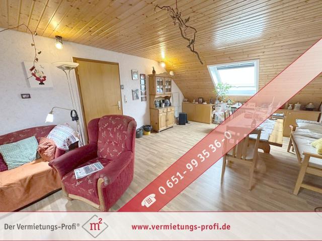 Gemütliche 3 Zimmer Wohnung mit Stellplatz in ruhiger Lage von Lampaden