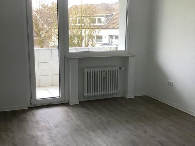 Gemütliche 3 Zimmer Wohnung mit Tageslichtbad und Balkon
