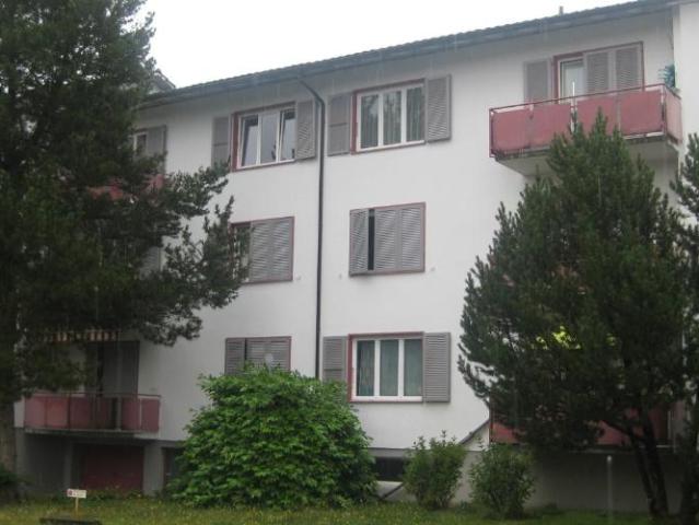 Gemütliche 3 Zimmerwohnung in Oftringen mit Parkplatz