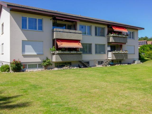 Gemütliche 4.5 Zimmer Wohnung an ruhiger Lage mit Hobbyraum, Garage und viel Gestaltungspotenzial