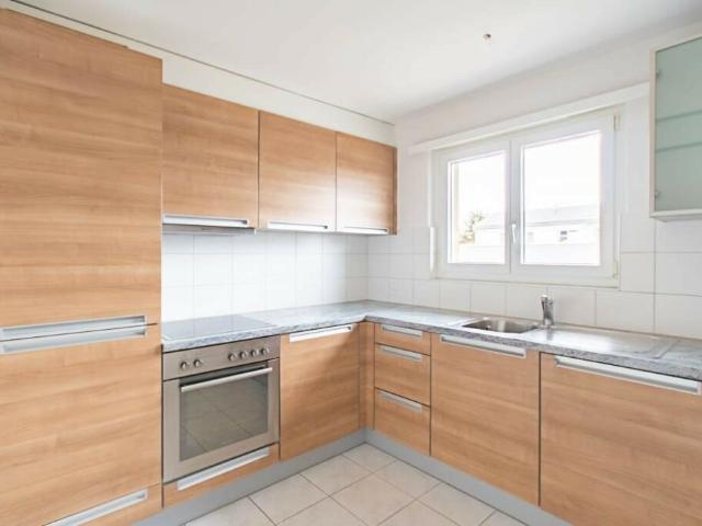gemütliche 4.5 Zimmer Wohnung mit Balkon