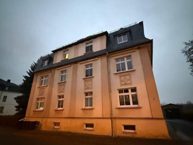 Gemütliche 4 Zimmer mit Laminat und Garage in ruhiger Lage!