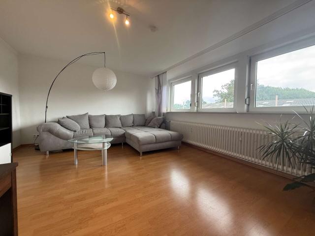 Gemütliche 4 Zimmer Dachgeschosswohnung mit Gartenmitbenutzung