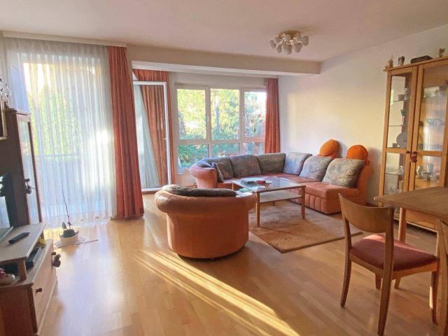 Gemütliche 4 Zimmer in Grünruhelage mit Balkon beim Auhof Center