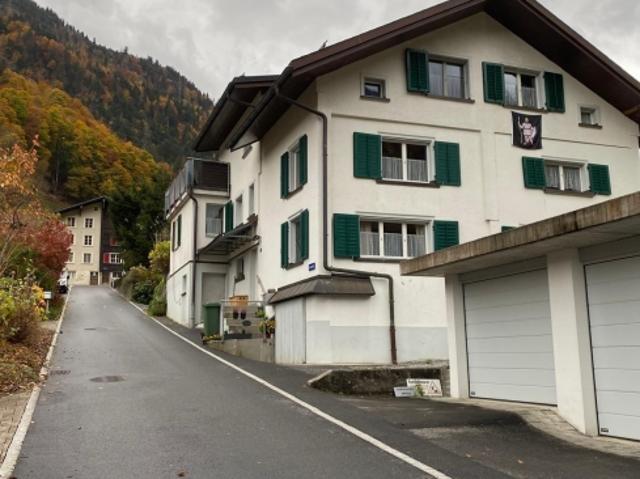 Gemütliche 6 Zimmer Einfamilienhaus an ruhiger Lage in Glarus