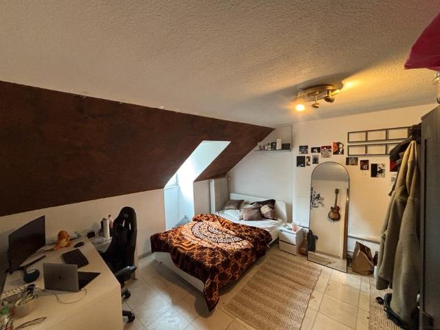 Gemütliches WG Zimmer, zentral gelegen, ab sofort frei