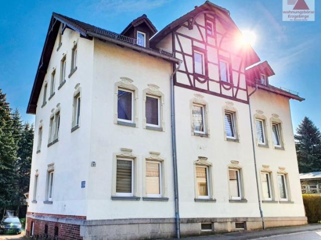 Gemütliches Wohnen mit Blick ins Grüne – Frisch renovierte Wohnung