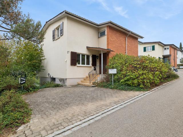 Gemütliches Zuhause mit Garten und Entwicklungspotenzial