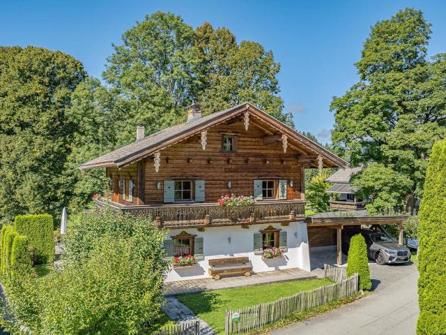 Gemütliches Alpenchalet in sonniger Ruhelage mit Kaiserblick