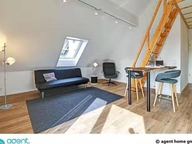 GEMÜTLICHES DACHGESCHOSS