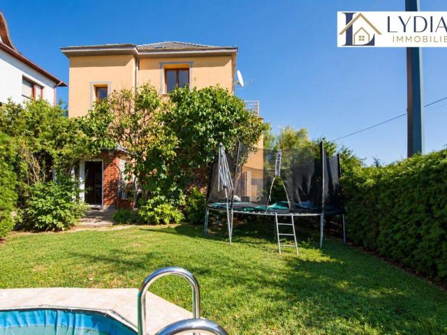 Gemütliches Einfamilienhaus Lebensqualität mit Garten, Pool, Pavillon Top Infrastruktur