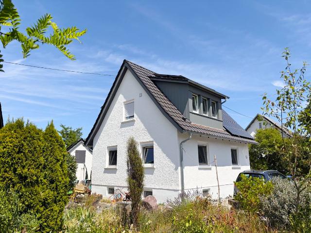 Gemütliches Einfamilienhaus mit großem Garten in Dettingen/Iller