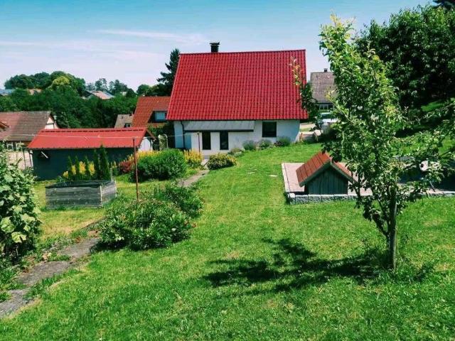 Gemütliches Einfamilienhaus mit großem Grundstück