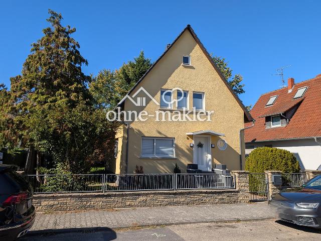 Gemütliches freistehendes Einfamilienhaus mit Garten in guter Wohnlage in Mörfelden Provisionsfrei