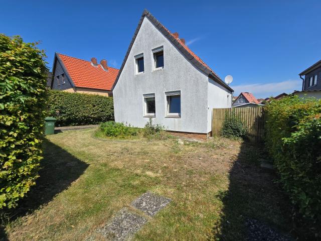 Gemütliches freistehendes 1 FH in Schöningen für Handwerker.Großer Garten&vielen Möglichkeiten