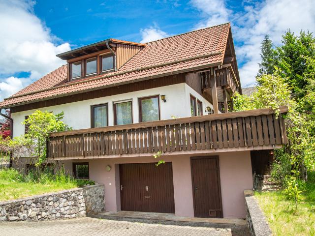 Gemütliches Haus, Garten, Garage, ruhige ländliche Lage, nur 1 km zu den Einkaufsmöglichkeiten