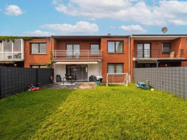 Gemütliches Reihenhaus mit Garten in Lentföhrden