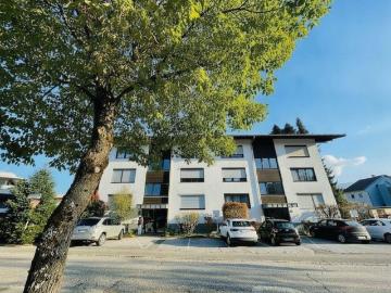 Gemütliches Single Appartement mit Balkon direkt am Naturpark Warmbad!