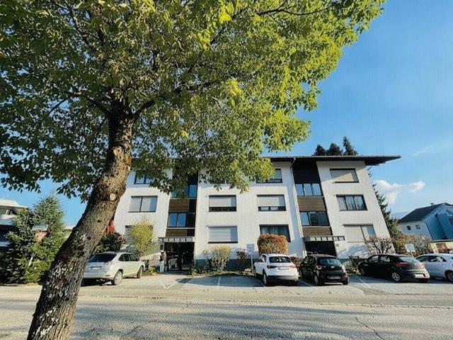 Gemütliches Single Appartement mit Balkon direkt am Naturpark Warmbad!