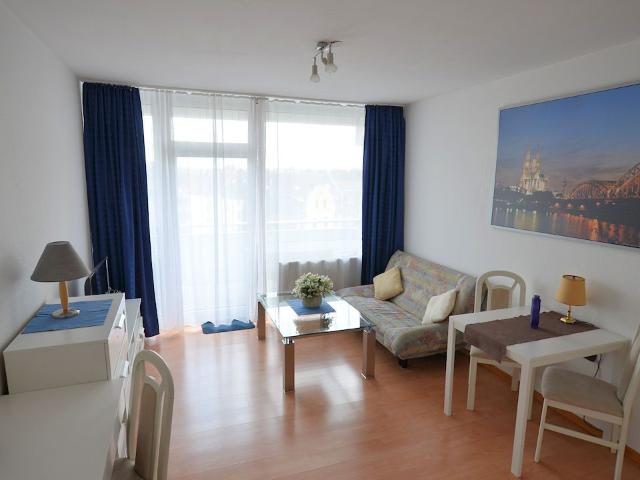 Gemütliches Stadtapartment mit Balkon in zentraler Lage Kölns – zeitwohnen.de