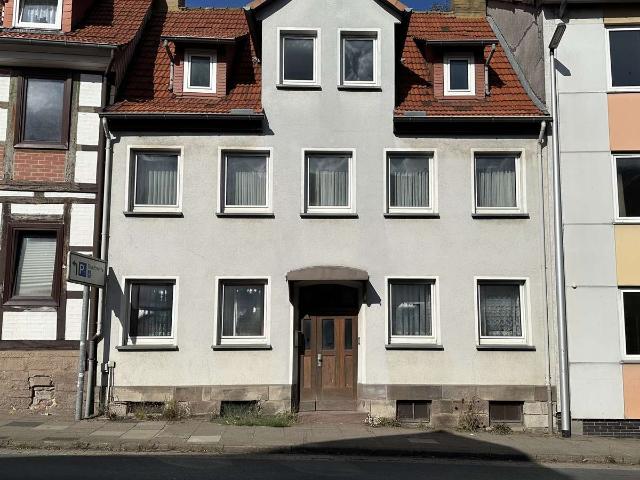 Gemütliches Stadthaus in Uslar mit Sanierungsbedarf * Wfl. ca. 151 m² * GS 195 m² * Innenhof