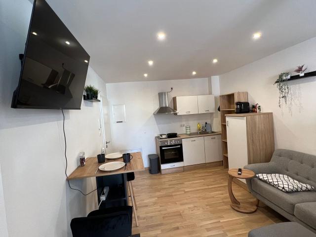 Gemütliches Studio Apartment in Karlsruhe, Karlsruhe Amsterdam Apartments for Rent
