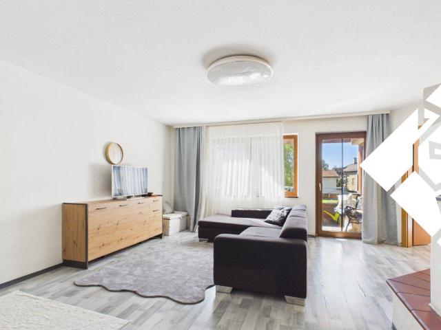 Gemütlichkeit trifft Potenzial: Wohnung in Zentraler Lage mit Kachelofen zu kaufen!