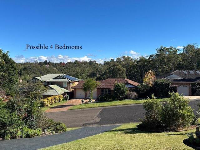 Gem in Hi Position Peaceful Mature Gardens giving Beauty and Privacy 3 4 Bedroom Brick Veneer Dbl Garage Great Atmosphere It will nor disappoint