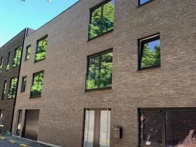 Gemeubeld 1 slaapkamer appartement op absolute toplocatie