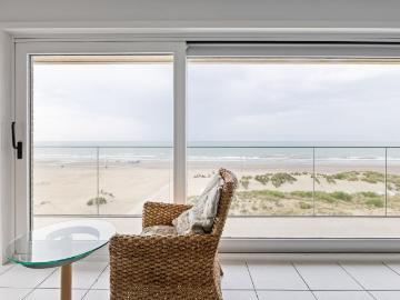Gemeubeld appartement 3 slaapkamers zeedijk Oostduinkerke
