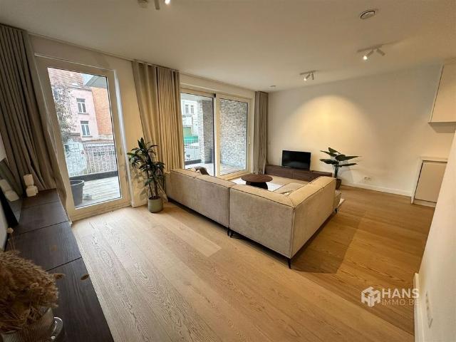 Gemeubeld appartement 87m² met 2 slaapkamers en terras in het hartje van Antwerpen