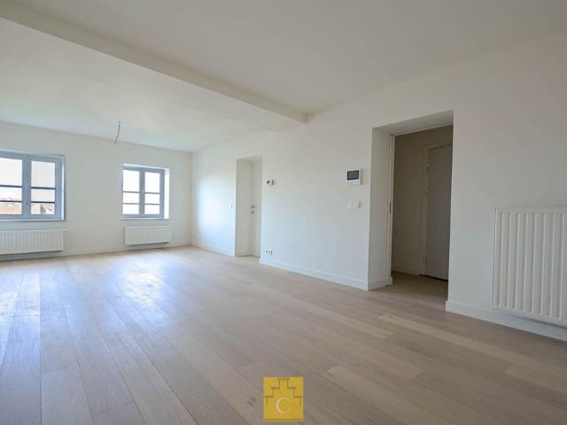 Gemeubeld appartement in stijlvol herenhuis, rustig gelegen nabij een rei