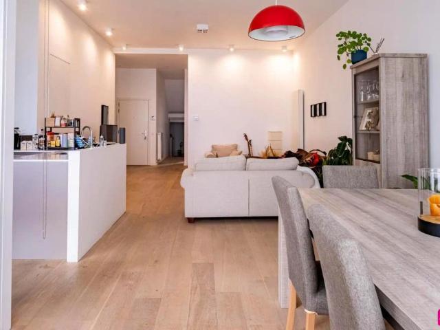 Gemeubeld appartement op het bruisende Zuid !