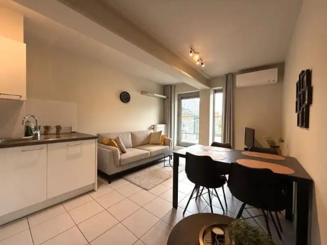 Gemeubeld appartement met ruim dakterras tussen UZ en Sint Pietersstation