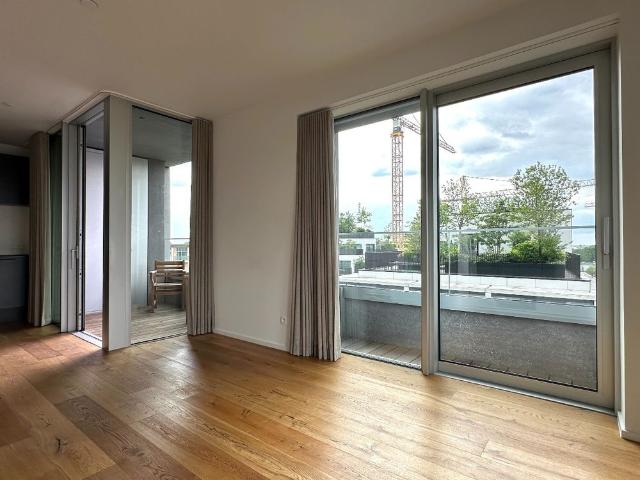 Gemeubeld appartement met Scheldezicht op Nieuw Zuid!